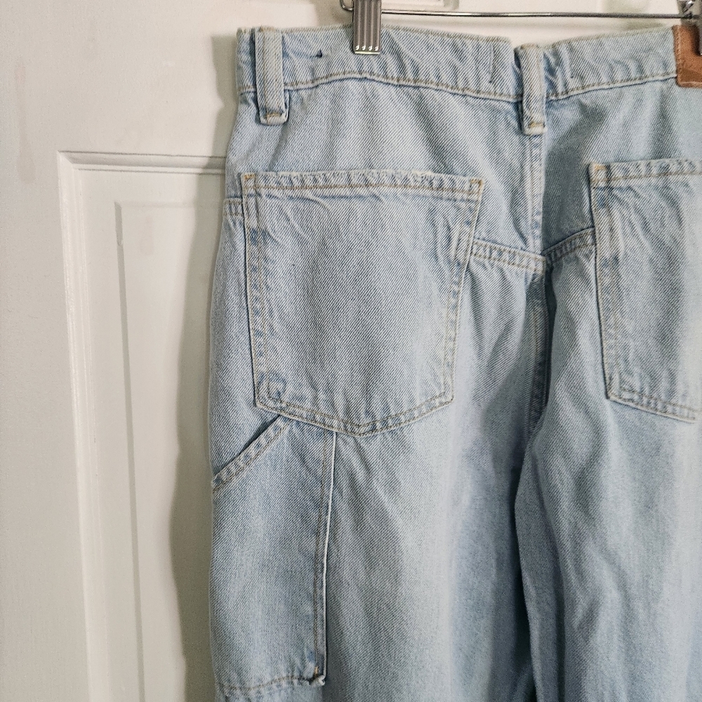 Free People We The Free Tinsley Baggy Ripped Boyfriend Jeans - Light Wash - Picture 8 of 14